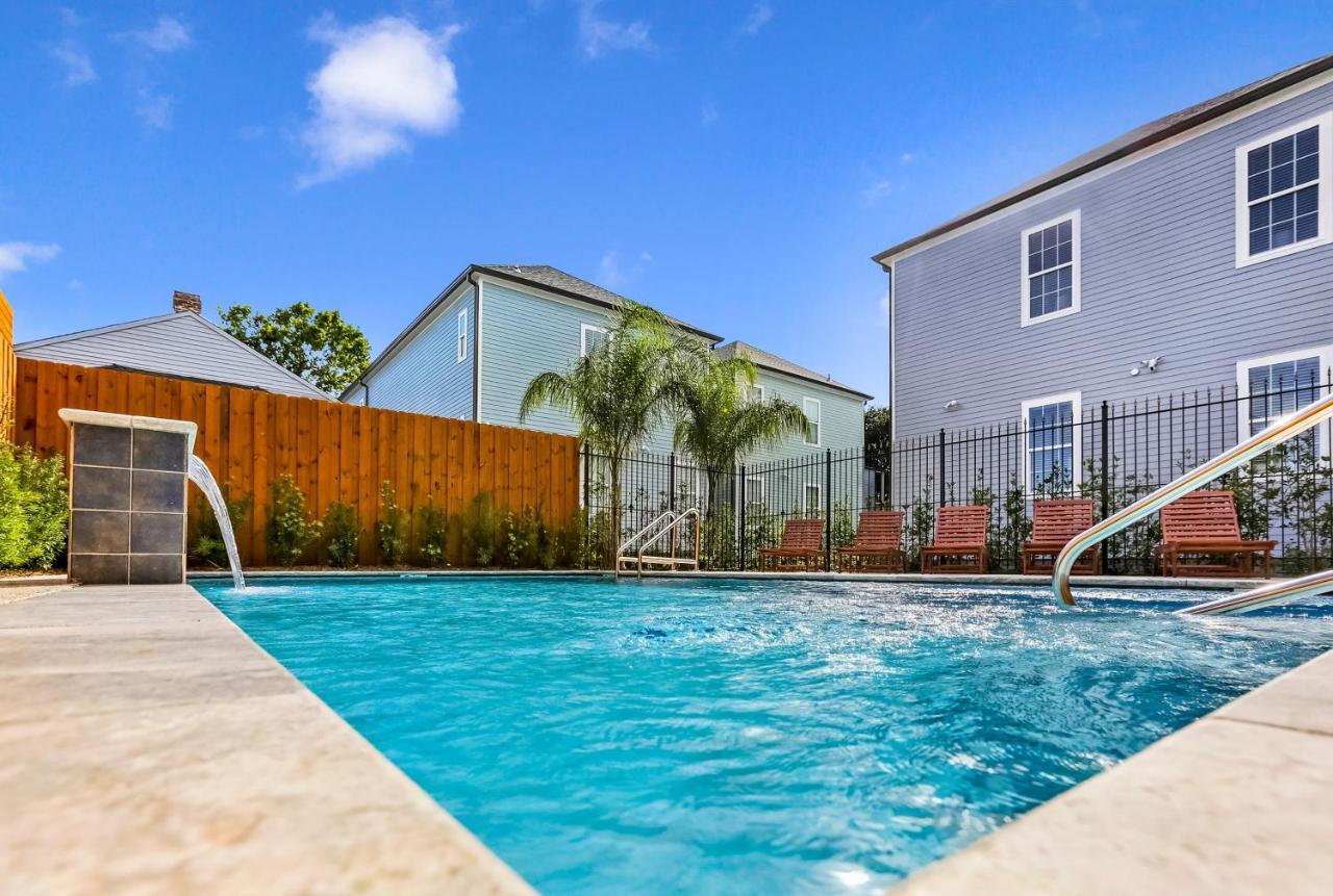 Apartmán Hosteeva Chic Urban Retreat W Pool Steps To St Charles Ave And Near Bourbon St New Orleans Exteriér fotografie